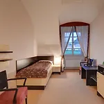 Chateau Liblice Отель Бушице