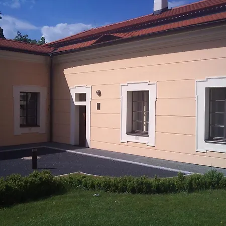 Chateau Liblice فندق 4*