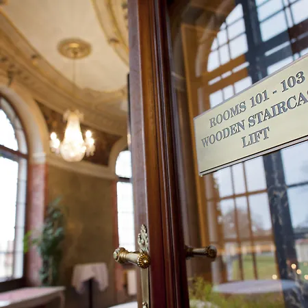 Отель Chateau Liblice