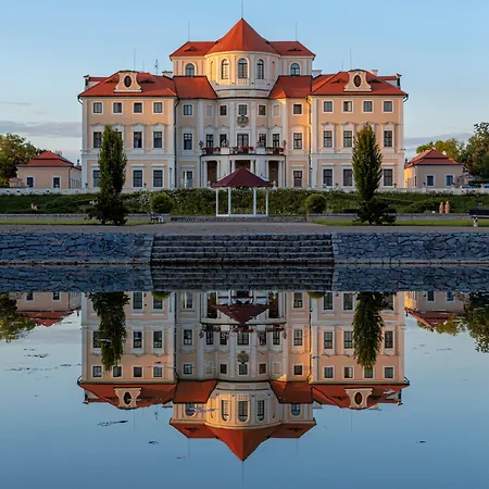 Chateau Liblice Бушице