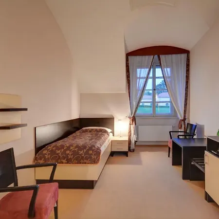 فندق Chateau Liblice 4*