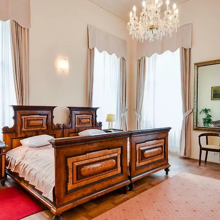 Chateau Liblice فندق 4*