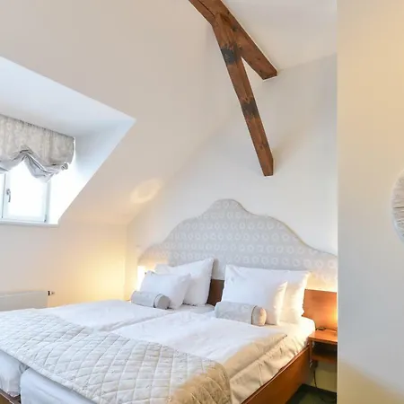فندق Chateau Liblice 4*